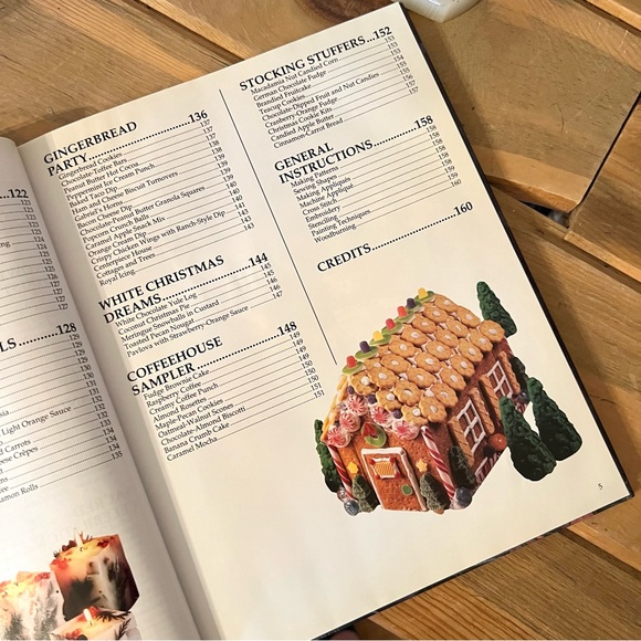 Vintage Hardcover Leisure Arts The Spirit of Christmas Books Craft and Recipes - Picture 7 of 11